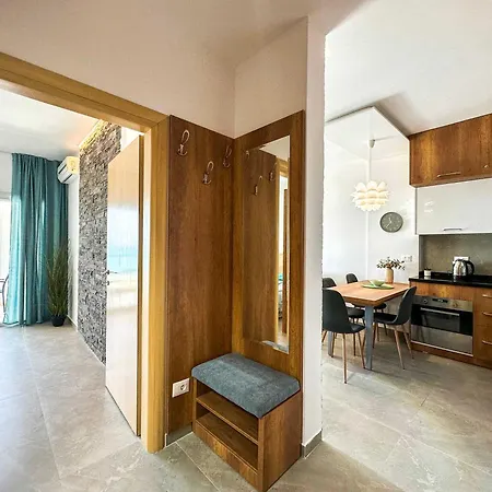 Riva Bianca Apartment Durres