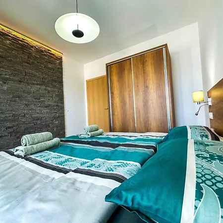 Riva Bianca * Durres