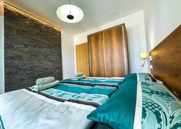 Riva Bianca * Durrës