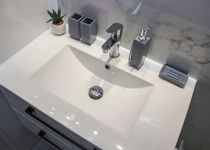 Riva Bianca * Durrës